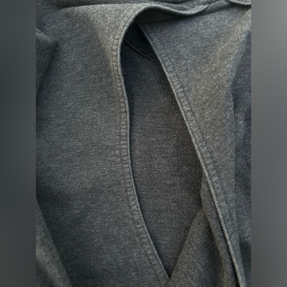 Lululemon & Go Endeavor Long Sleeve Heathered Black Cropped Size 8 - Picture 6 of 7